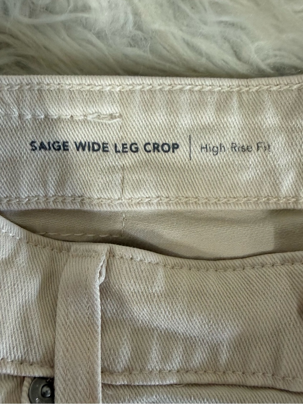AG Adriano Goldschmied Saige Wide Leg Crop Jeans Size 27 Desert Rock Cream - Picture 4 of 8